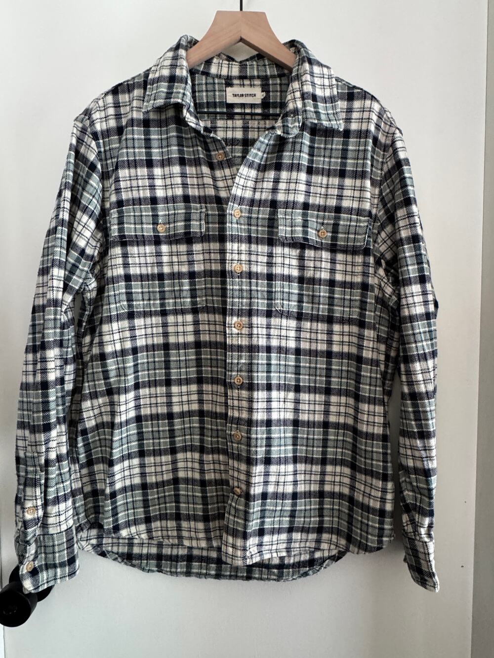 TAYLOR STITCH 'The Ledge' organic cotton plaid flannel - sz 42